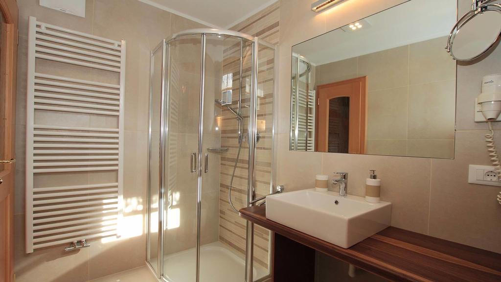 Santa Cristina Val Gardena Bed And Breakfast Iman الغرفة الصورة